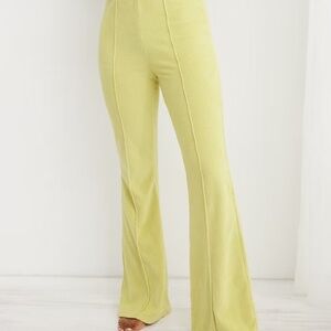 NWOT - Aerie Groove-On Rib Velour Flare Pant - Size Small